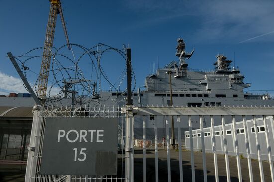 Second Mistral helicopter carrier floated out in France