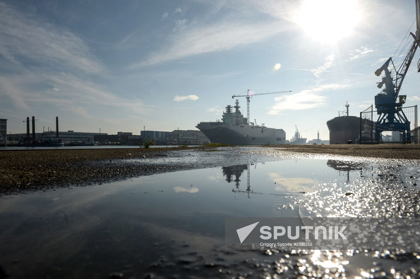 Second Mistral helicopter carrier floated out in France
