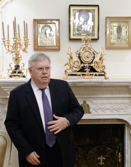 Patriarch Kirill meets with US Ambassador to Russia John Tefft