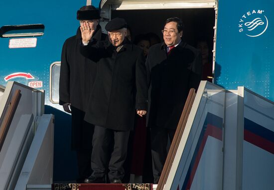 Nguyen Phu Trong arrives in Moscow