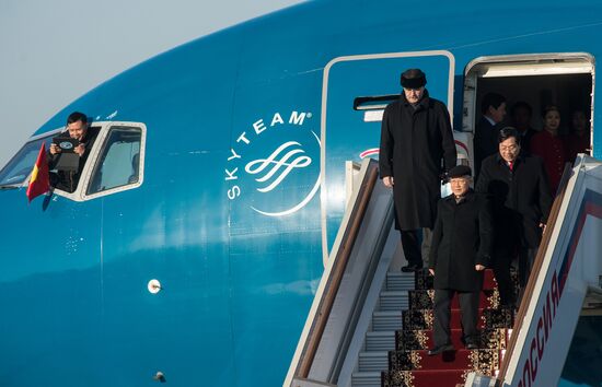 Nguyen Phu Trong arrives in Moscow