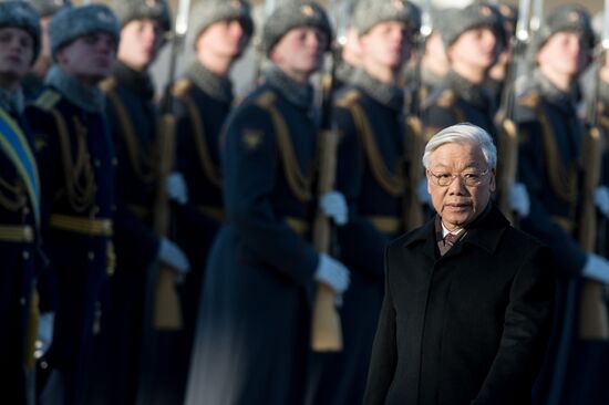 Nguyen Phu Trong arrives in Moscow