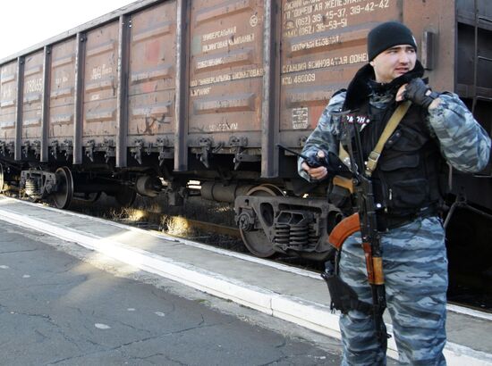 Pieces of Malaysia Airlines Boeing transported from Donetsk region