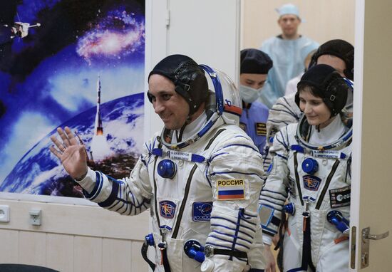 Preparations for launch of Soyuz-FG rocket with Soyuz TMA-15M spacecraft