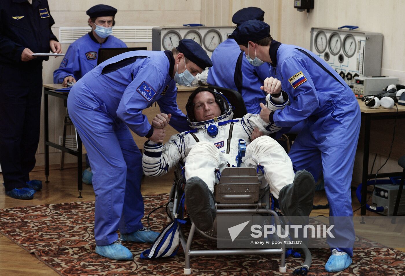 Preparations for launch of Soyuz-FG rocket with Soyuz TMA-15M spacecraft
