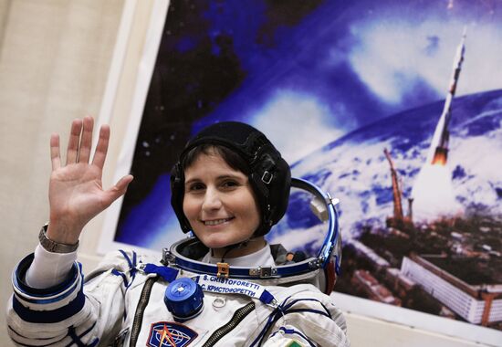 Preparations for launch of Soyuz-FG rocket with Soyuz TMA-15M spacecraft