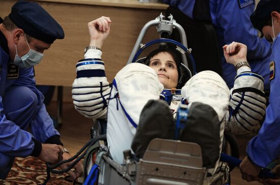 Preparations for launch of Soyuz-FG rocket with Soyuz TMA-15M spacecraft