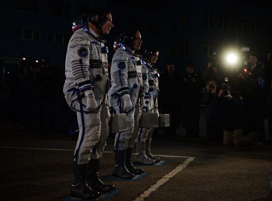 Preparations for launch of Soyuz-FG rocket with Soyuz TMA-15M spacecraft