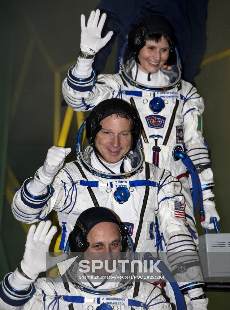Preparations for launch of Soyuz-FG rocket with Soyuz TMA-15M spacecraft