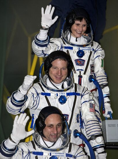 Preparations for launch of Soyuz-FG rocket with Soyuz TMA-15M spacecraft