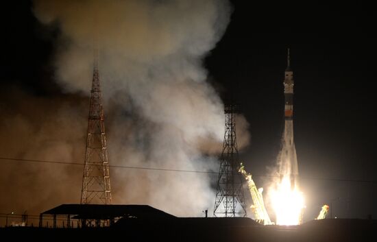 Blast off of Soyuz-FG rocket with Soyuz TMA-15M spacecraft at Baikonur cosmodrome