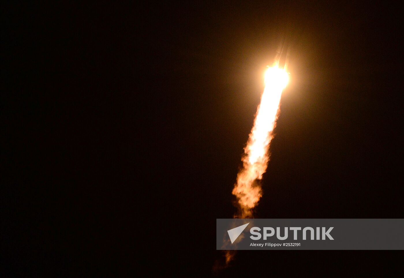 Blast off of Soyuz-FG rocket with Soyuz TMA-15M spacecraft at Baikonur cosmodrome