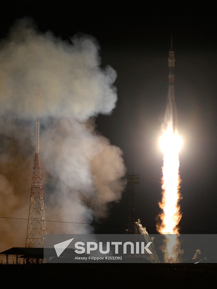 Launch of Soyuz-FG rocket with Soyuz TMA-15M spacecraft