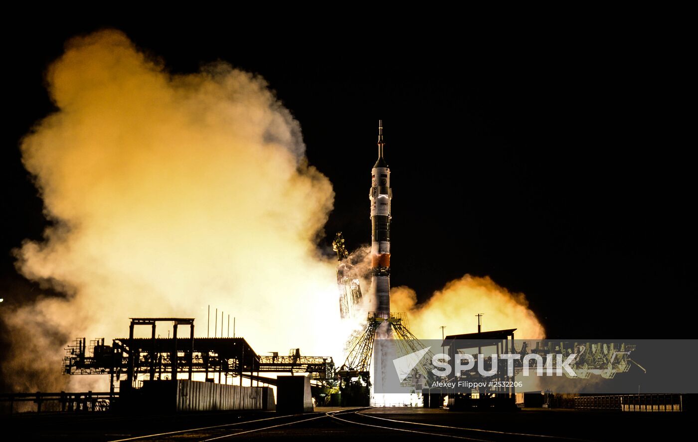 Blast off of Soyuz-FG rocket with Soyuz TMA-15M spacecraft at Baikonur cosmodrome