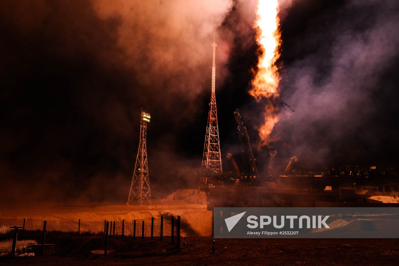 Blast off of Soyuz-FG rocket with Soyuz TMA-15M spacecraft at Baikonur cosmodrome