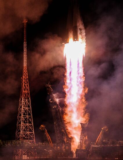 Launch of Soyuz-FG rocket with Soyuz TMA-15M spacecraft