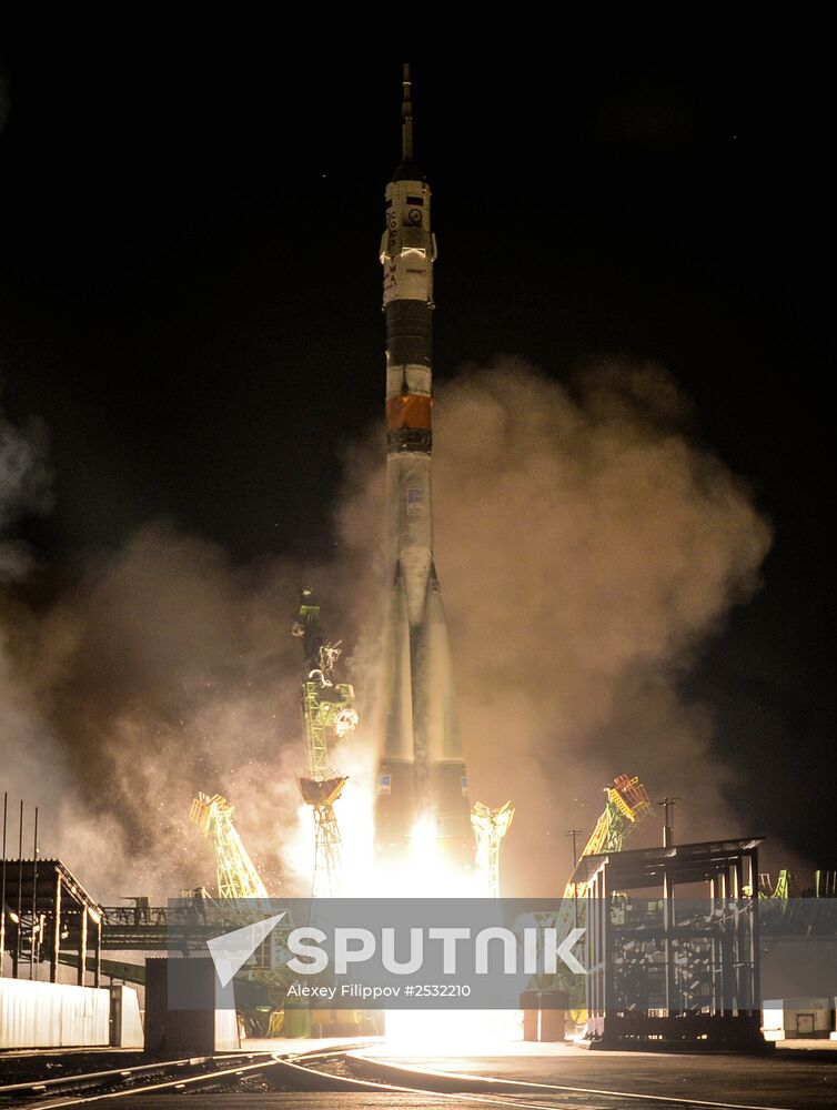 Launch of Soyuz-FG rocket with Soyuz TMA-15M spacecraft