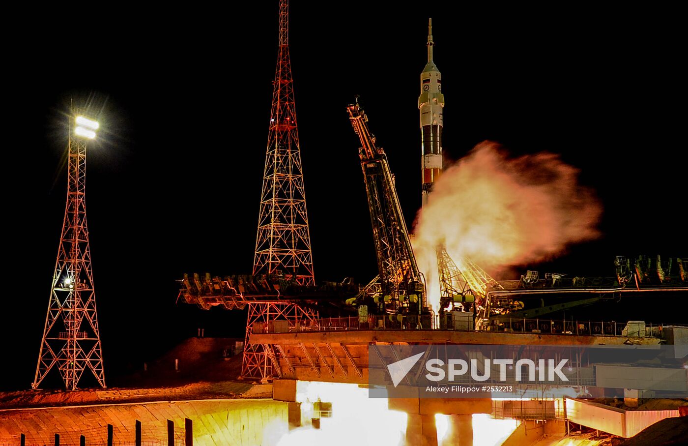 Blast off of Soyuz-FG rocket with Soyuz TMA-15M spacecraft at Baikonur cosmodrome