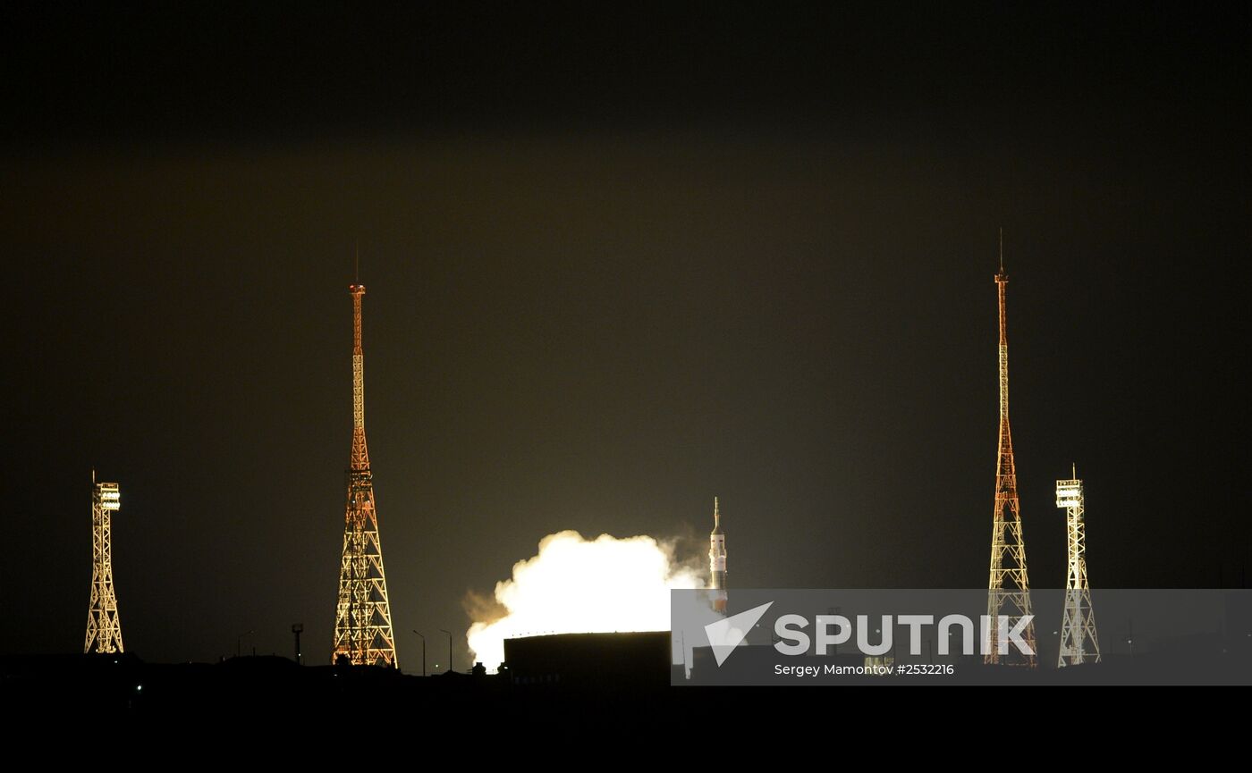 Blast off of Soyuz-FG rocket with Soyuz TMA-15M spacecraft at Baikonur cosmodrome