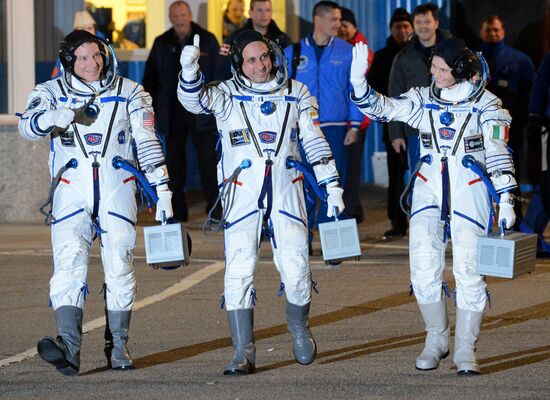 Preparations for launch of Soyuz-FG rocket with Soyuz TMA-15M spacecraft