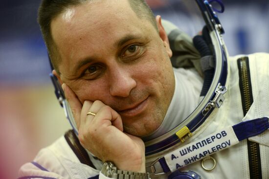 Preparations for launch of Soyuz-FG rocket with Soyuz TMA-15M spacecraft