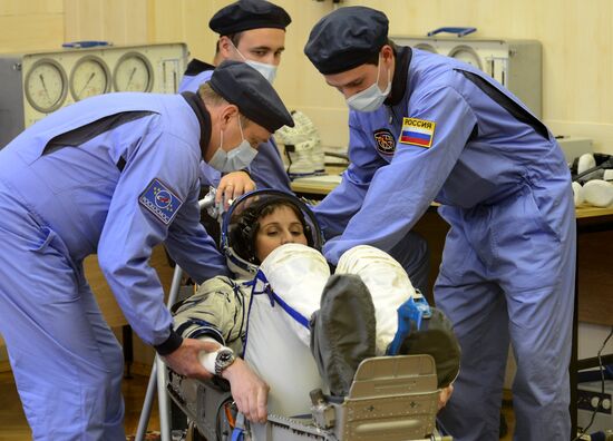 Preparations for launch of Soyuz-FG rocket with Soyuz TMA-15M spacecraft