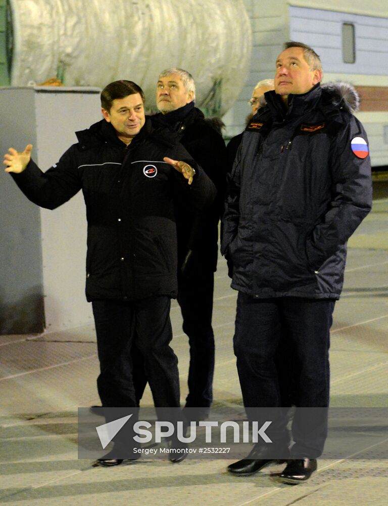 Preparations for launch of Soyuz-FG rocket with Soyuz TMA-15M spacecraft