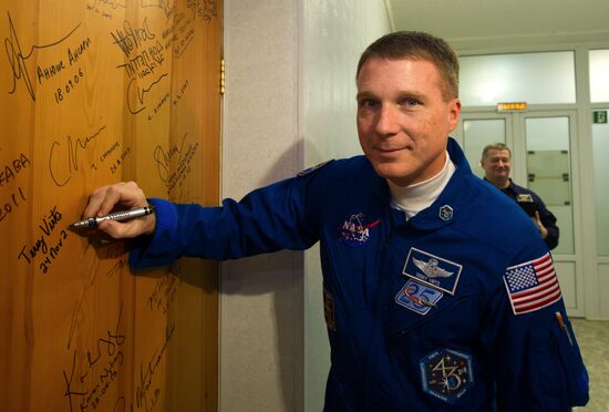 Preparations for launch of Soyuz-FG rocket with Soyuz TMA-15M spacecraft