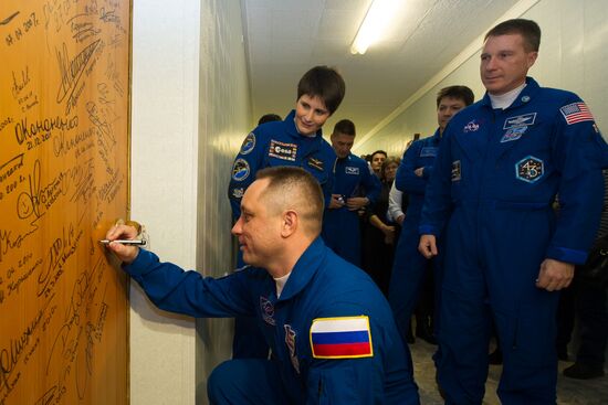 Preparations for launch of Soyuz-FG rocket with Soyuz TMA-15M spacecraft