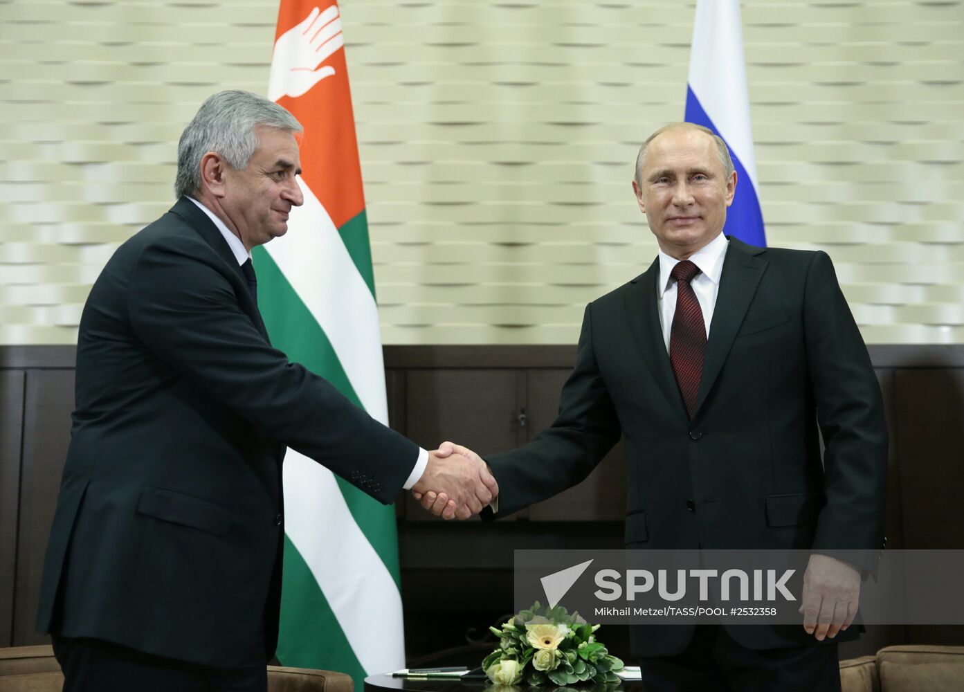 Vladimir Putin meets with Raul Khadzhimba in Sochi