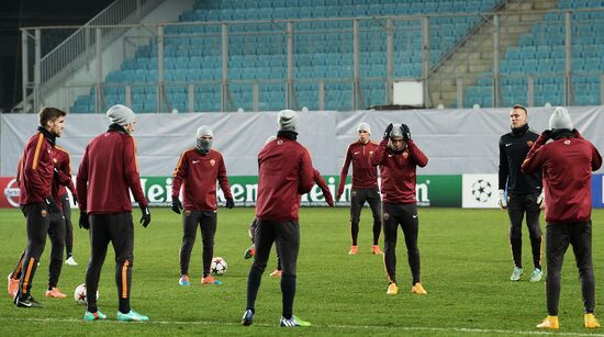 UEFA Champions League. Roma training