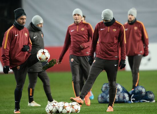 UEFA Champions League. Roma training