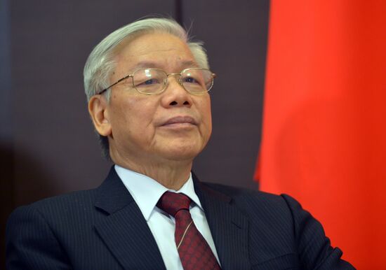 Vladimir Putin meets with Nguyen Phu Trong