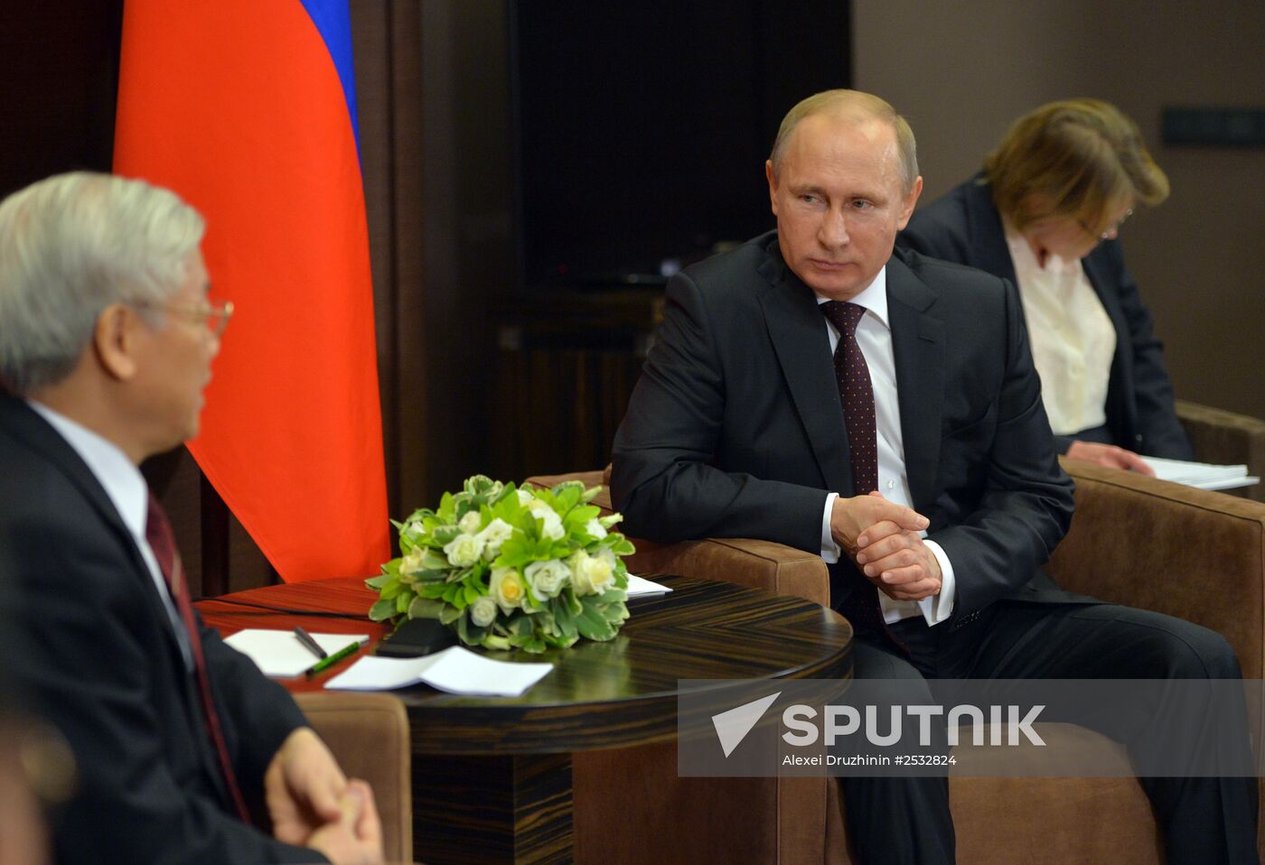 Vladimir Putin meets with Nguyen Phu Trong