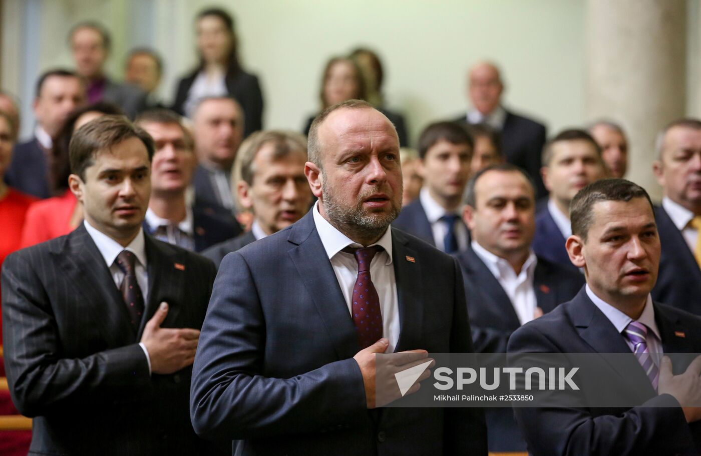 Ukraine parliament holds first session
