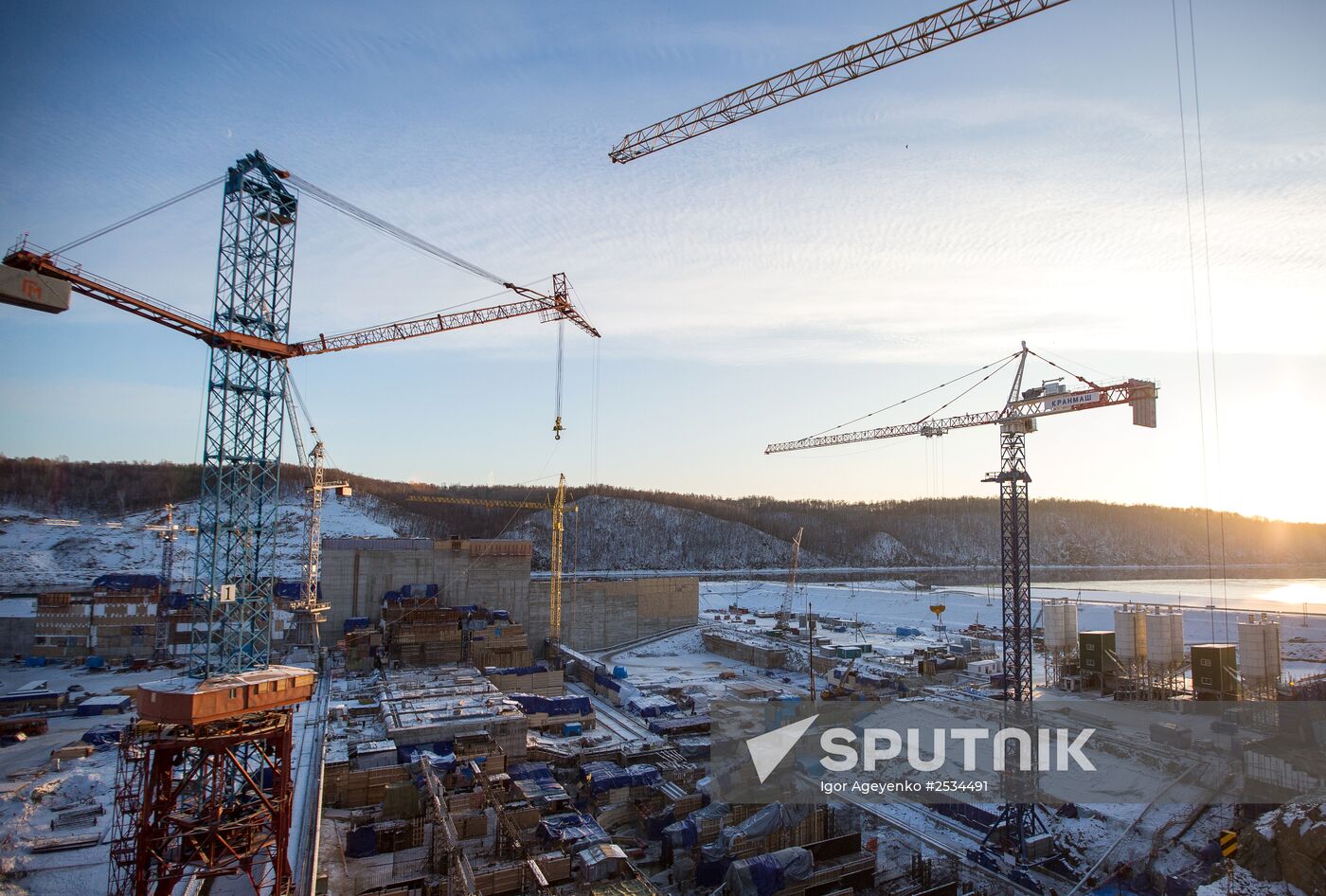 Nizhne-Bureiskaya hydro power plant under construction in Amur Region
