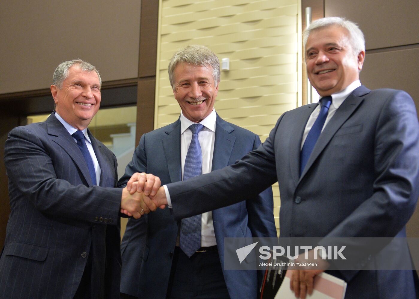 Vladimir Putin meets with Patrick Pouyanné, new CEO of Total