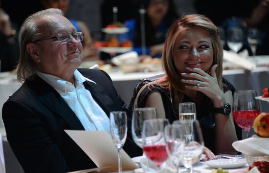 Federation fund charity auction