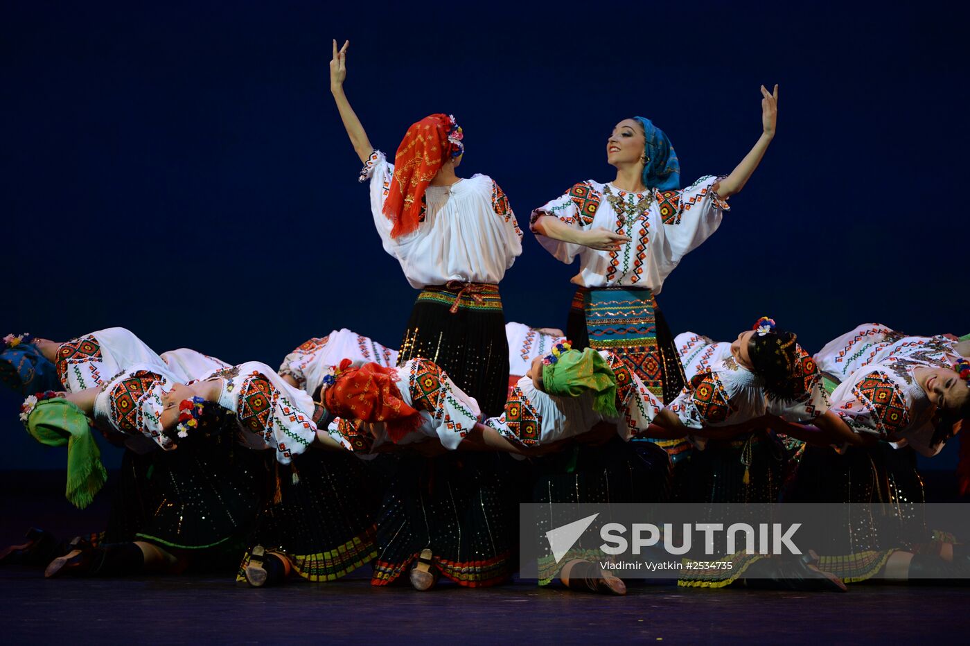 Igor Moiseyev's Folk Dance Company performs at Bolshoi Theatre