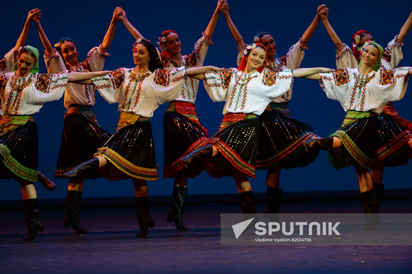 Igor Moiseyev's Folk Dance Company performs at Bolshoi Theatre