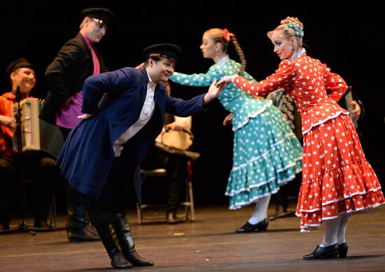 Igor Moiseyev's Folk Dance Company performs at Bolshoi Theatre