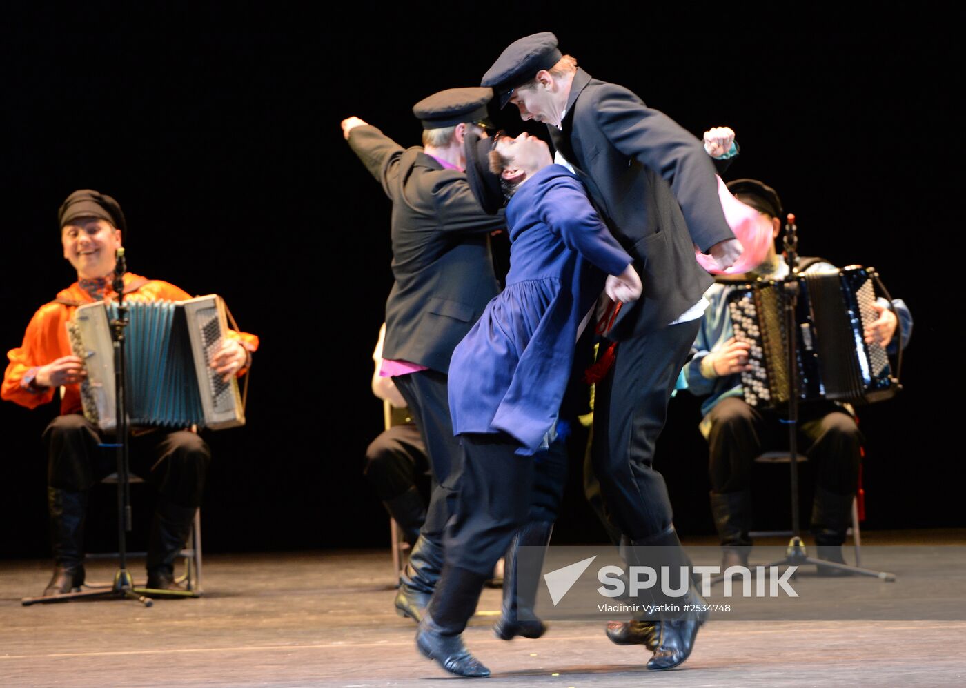 Igor Moiseyev's Folk Dance Company performs at Bolshoi Theatre