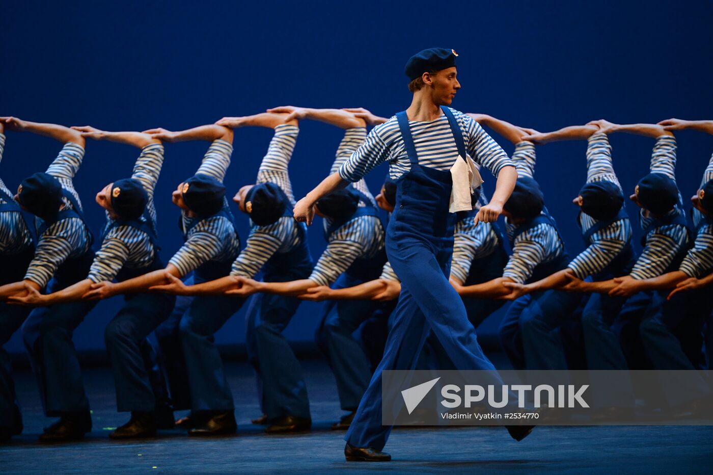 Igor Moiseyev's Folk Dance Company performs at Bolshoi Theatre