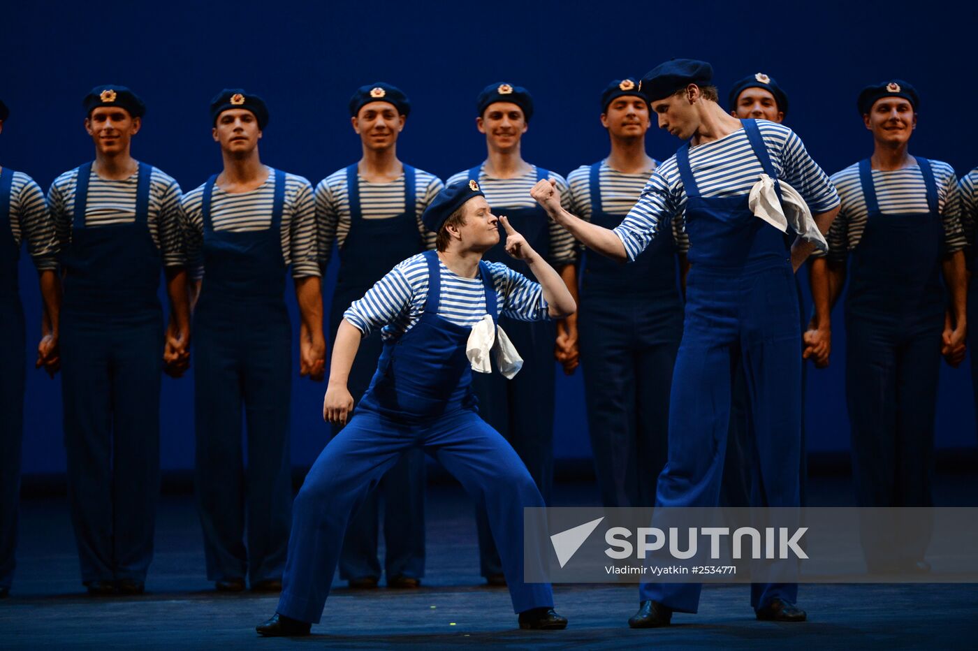 Igor Moiseyev's Folk Dance Company performs at Bolshoi Theatre