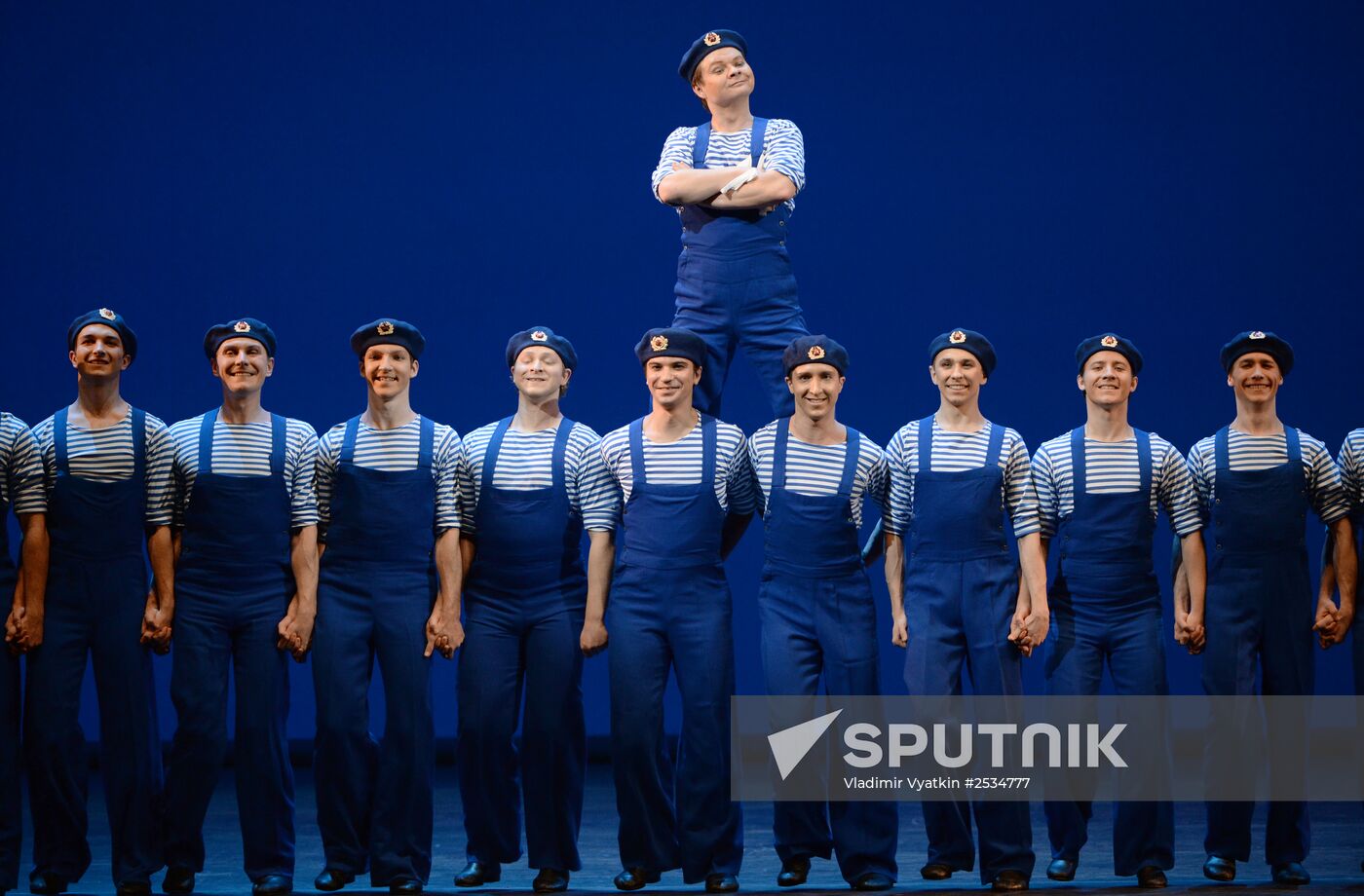 Igor Moiseyev's Folk Dance Company performs at Bolshoi Theatre