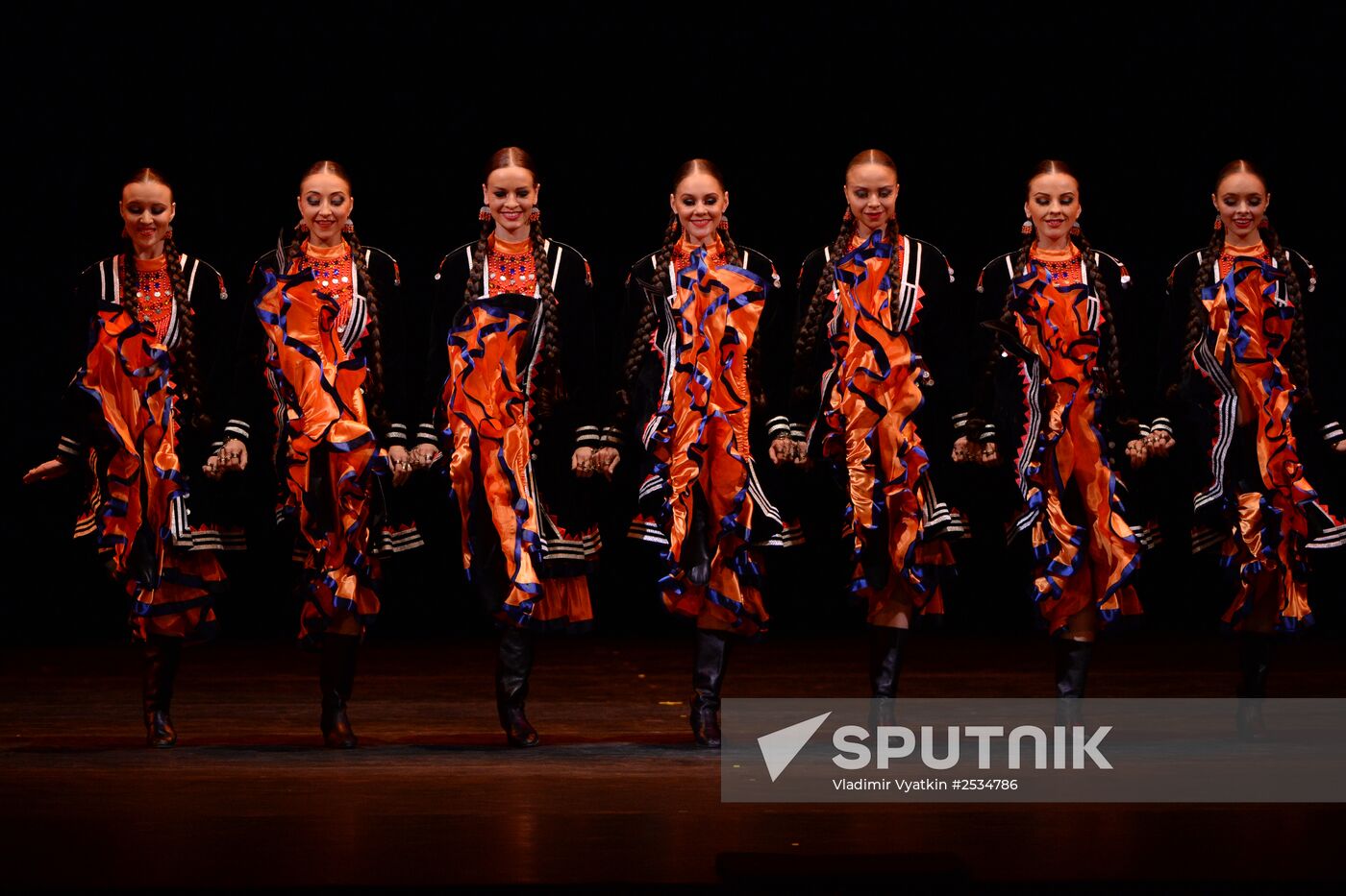 Igor Moiseyev's Folk Dance Company performs at Bolshoi Theatre