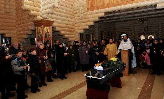 Funeral service for Donetsl victims