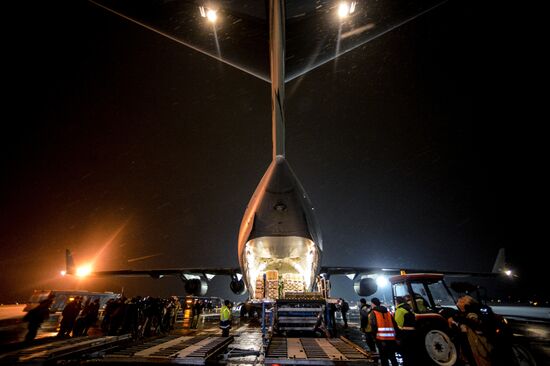 Winter uniforms for Ukrainian army delivered to Boryspil airport from Canada