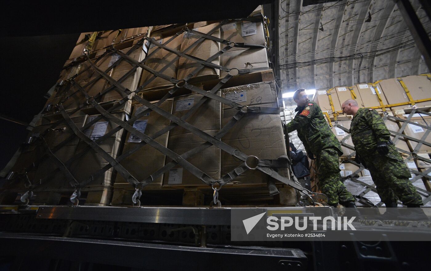 Winter uniforms for Ukrainian army delivered to Boryspil airport from Canada