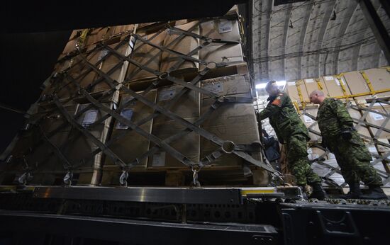 Winter uniforms for Ukrainian army delivered to Boryspil airport from Canada